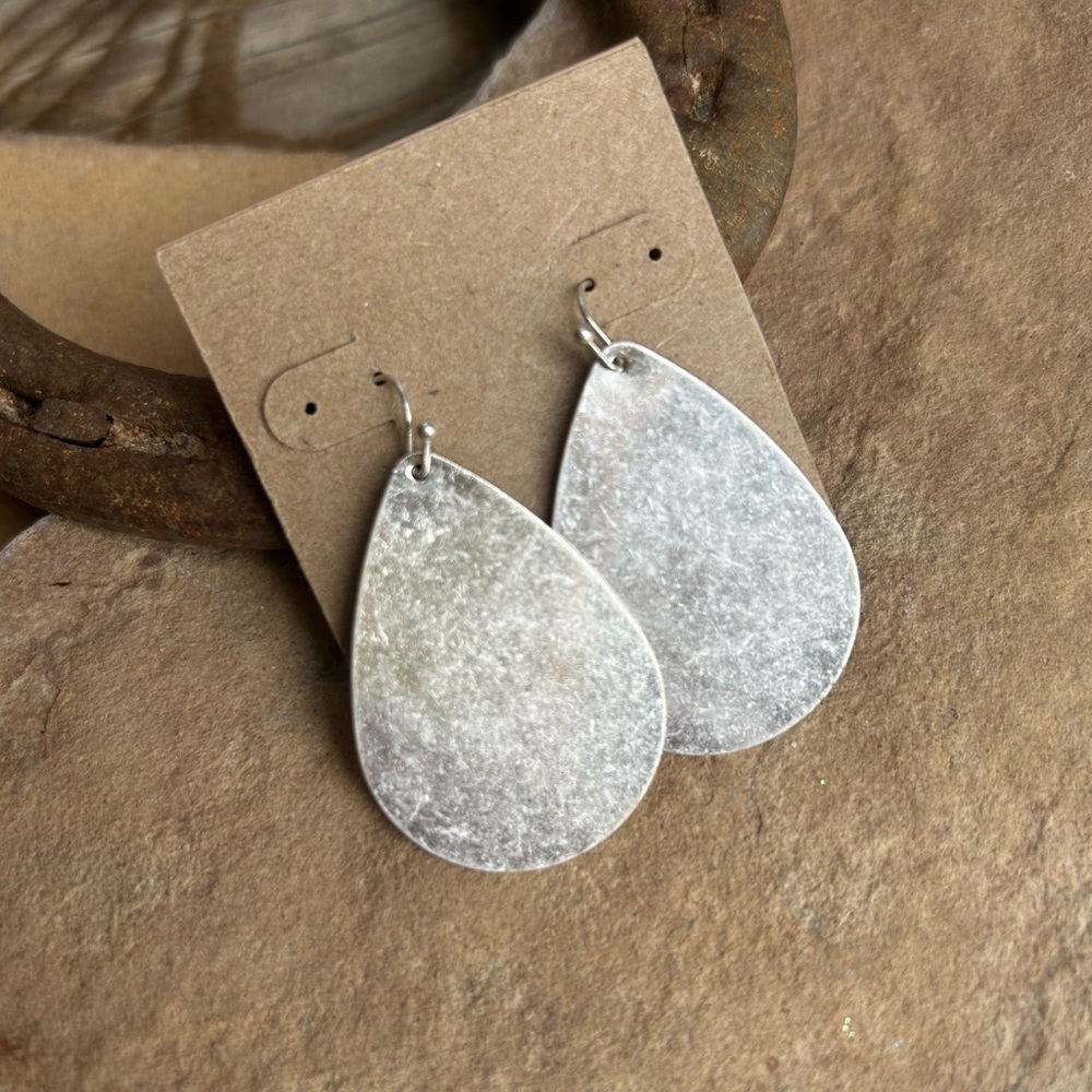 Silver Tear Drop Flat Design Earrings NWT